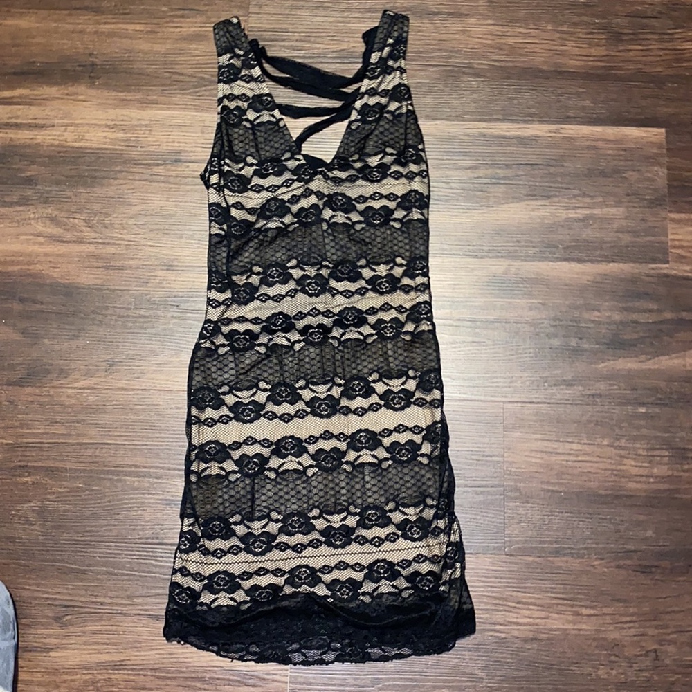 NWOT Capristan black/nude lace summer dress/coverup S